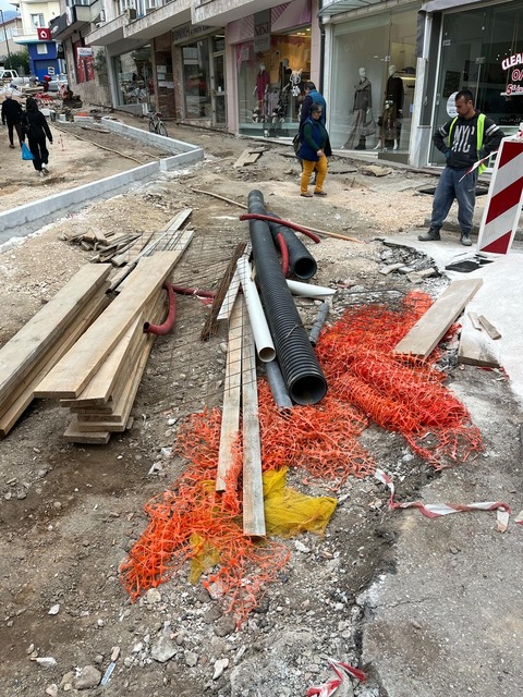 Η παρουσία της ΔΕΥΑΝ στα έργα ανάπλασης του εμπορικού κέντρου